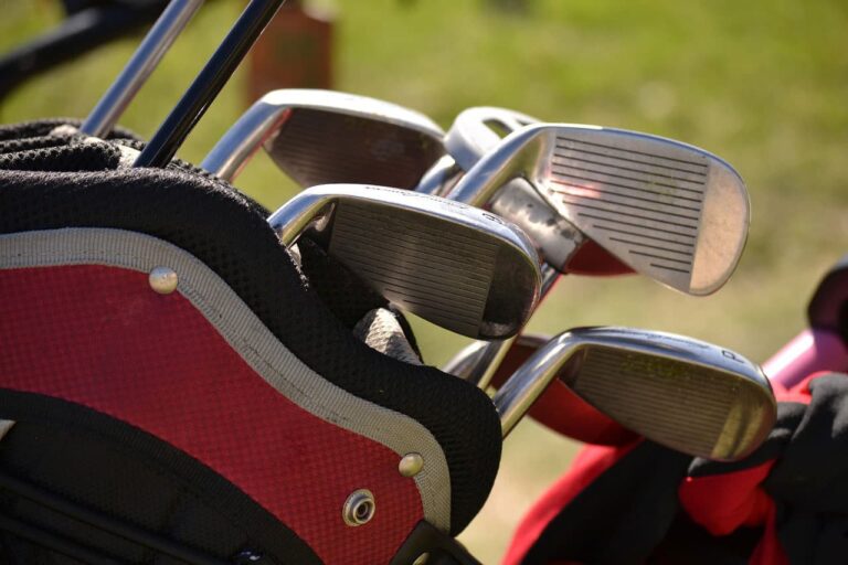 Golfschläger in einer Tasche